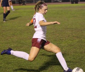 Hannah Donato prepares to pass to a teammate.