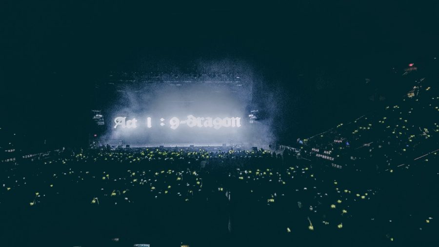 G-Dragon+opens+his+Miami+concert+on+July+25th+with+a+BigBang.+Photo+by+Alex+Han.