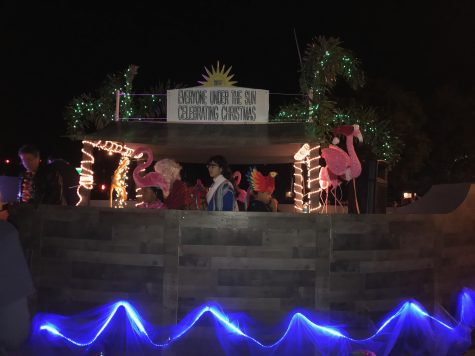 Coral Springs shows holiday spirit. Photo by Joyce Han
