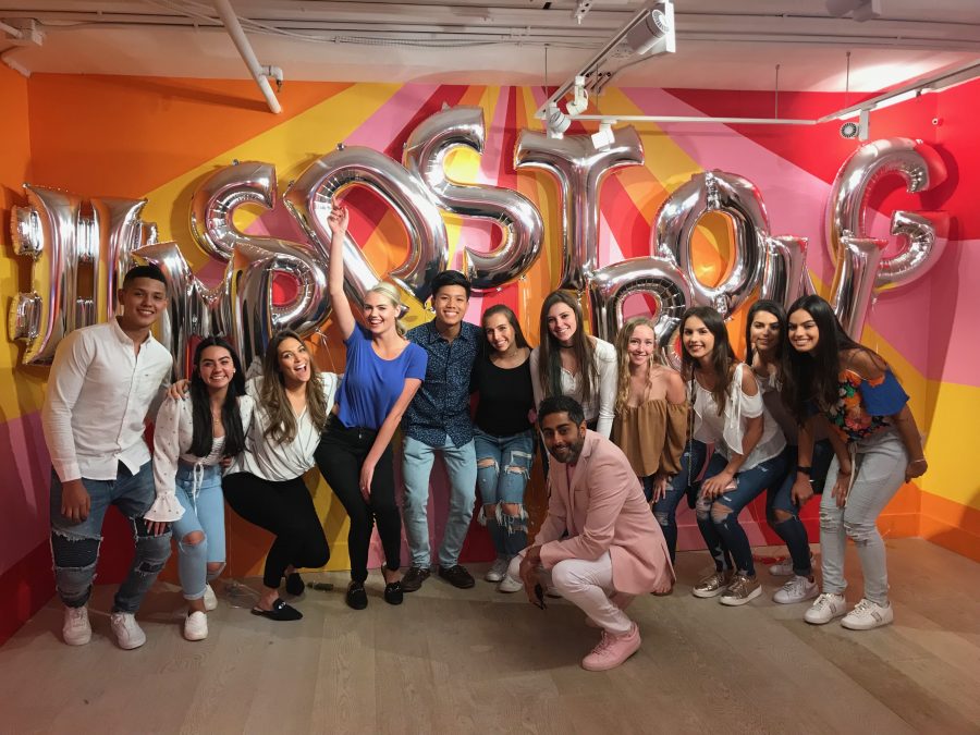 Supermodel Kate Upton and Museum of Ice Cream founder Manish Vora pose with MSD students in front of balloons spelling out #MSDStrong. Photo courtesy of Ariana Ortega
