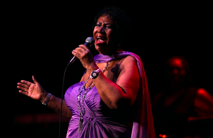 Aretha Franklin dies at age 76
