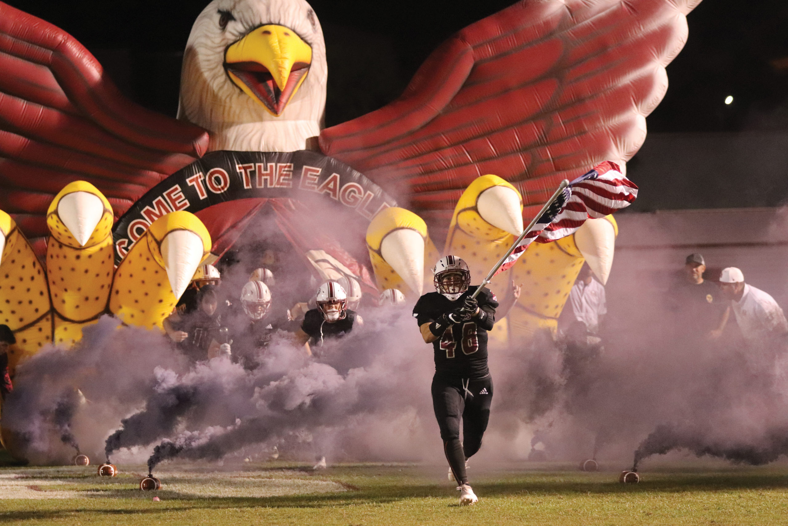 Devastating Defeat. MSD’s football team takes on Plantation High School during the senior night game on Friday, Nov. 1 at Cumber Stadium at 7 p.m. The Eagles lost to the Colonels 39-10. Photo by Jenna Harris