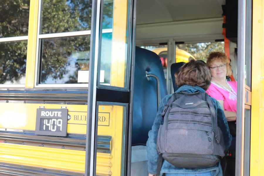 Bus+driver+at+MSD+waits+as+her+students+pile+in+to+be+taken+home+at+the+end+of+the+day.+This+will+be+one+of+many+pickups+before+her+day+is+over+as+each+elementary%2C+middle+and+high+school+gets+out+during+the+last+week+before+winter+break.