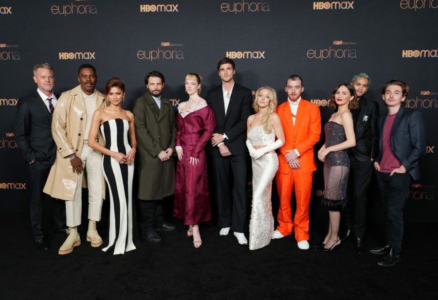 The cast of Euphoria poses on the red carpet for the premiere of season two.