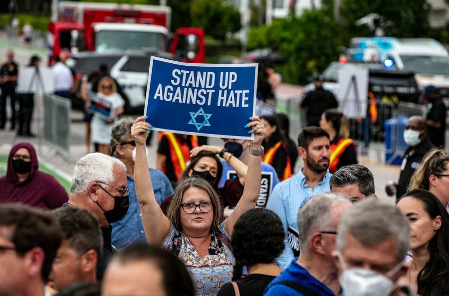 People from all over Miami-Date County attended the Interfaith Rally Against Antisemitism at the Holocaust Memorial, in Miami Beach, on June 3, 2021. Photo courtesy of Pedro Portal/Tribune News Service.