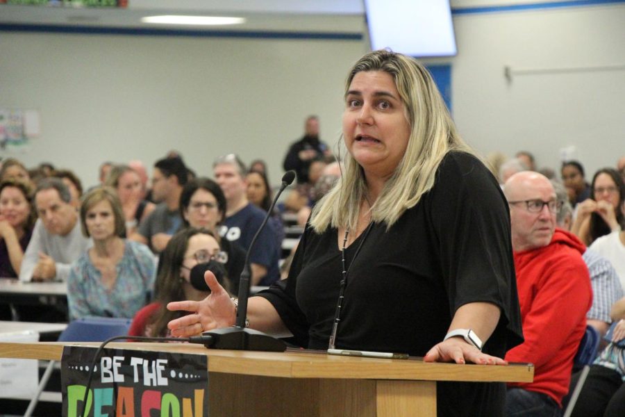 Speaking Sides. Elainey Carvallio expresses her concerns at the Nov. 3 boundary meeting about removing MSD students from the school boundary before the district completes a process to remove students attending MSD through falsified addresses. 