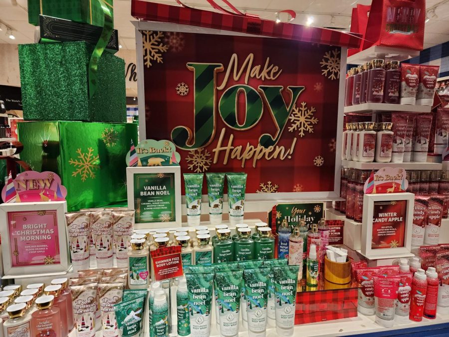 Seasonal Scents. Bath and Body Works released their Holiday collection releasing tons of scents. The newly released scents allow for people to bring in the holiday season.