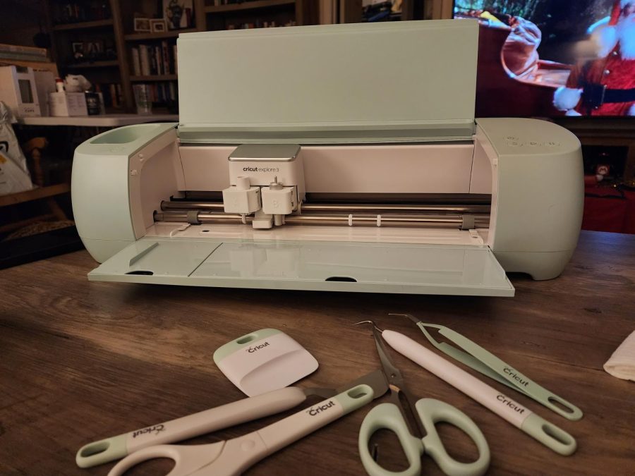 Cricut Crafts. Cricut machines are an easy way to get creative. Cricut is a smart cutting machine that cuts almost every material you can imagine with the help of the accessories.