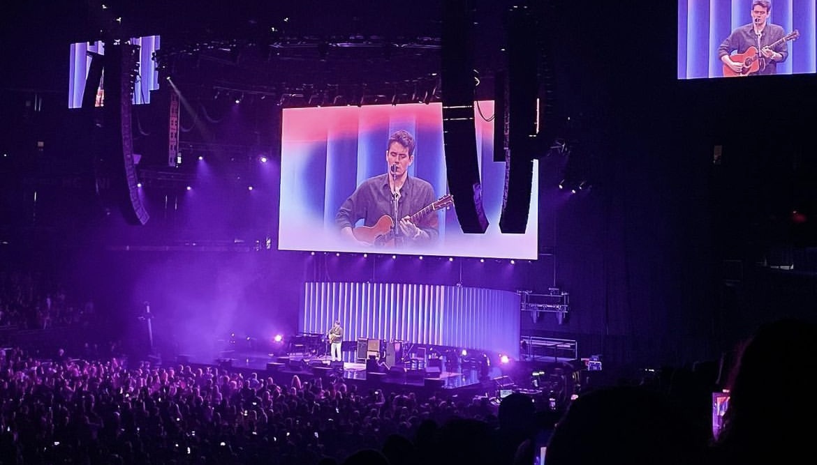 John Mayer sings Neon at The United Center in Chicago, IL. This is his first solo tour as an independent artist after leaving Colombia Records in 2022.