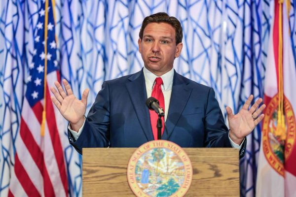 Florida Gov. Ron DeSantis signed a law banning kids under 14 from social media and requiring parental consent for 14-and-15-year-olds. Photo permission from Pedro Portal/TNS.